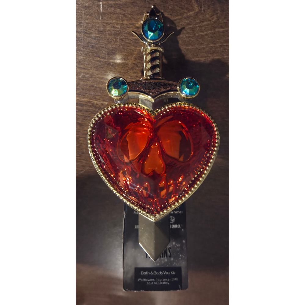 Bath& Body Works Disney Villains Evil Queen Heart Dagger Wallflowers Plug In New